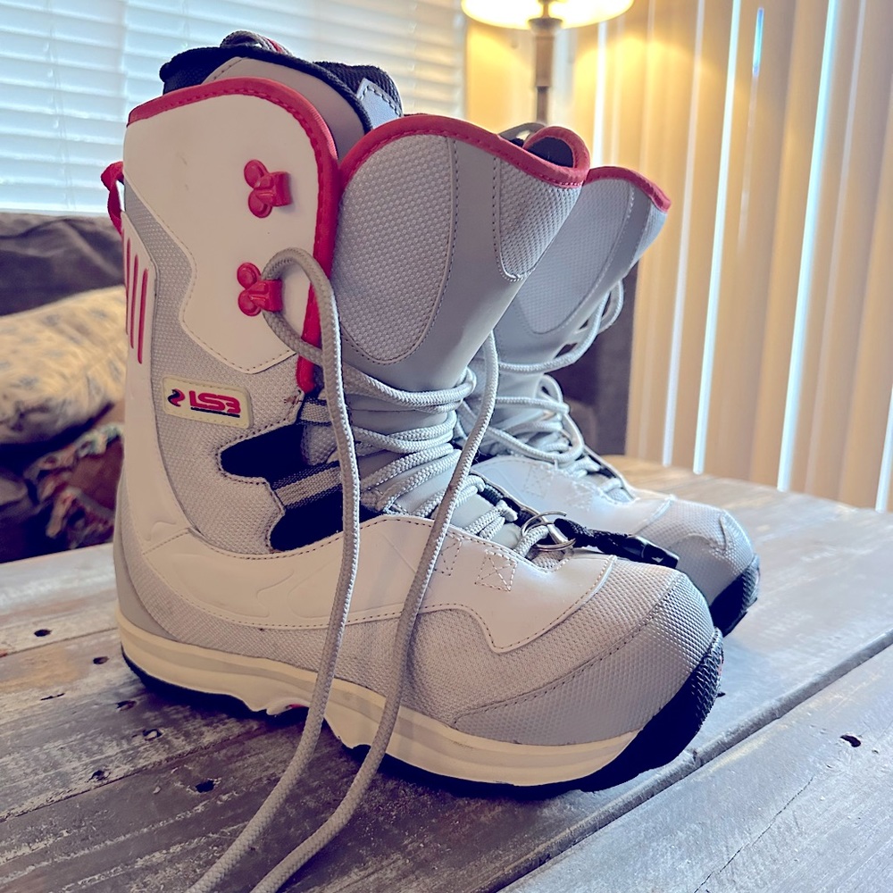 Liquid women’s snowboarding boots size 8.5